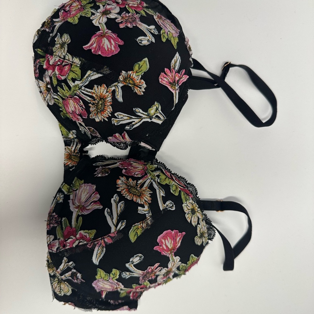 Victoria's Secret Black Floral Bra